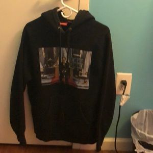 Supreme hoodie